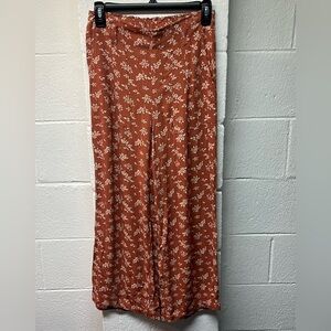 American Eagle Women's High
Waisted Wide Leg Palazzo Pants. Small